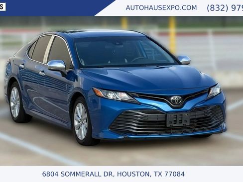 Used 2020 Toyota Camry LE FWD image 1