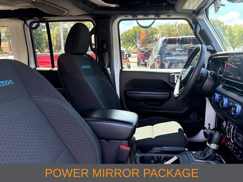 Used 2024 Jeep Wrangler Unlimited Rubicon 4xe AWD/4WD image 10