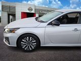 Used 2024 Nissan Altima 2.5 SV image 2