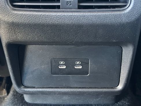 Used 2025 Nissan Rogue SV AWD/4WD image 19