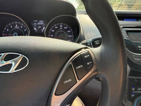 Used 2013 Hyundai Elantra GLS w/ Preferred Pkg FWD image 21