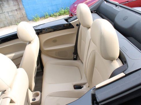 Used 2015 Volkswagen Beetle 1.8T FWD image 20