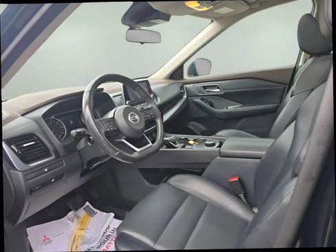 Used 2021 Nissan Rogue SV image 10