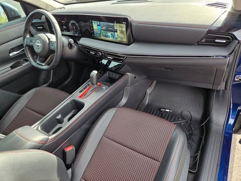 Certified 2025 Nissan Kicks SR image 20