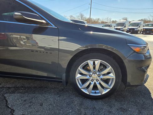 Used 2018 Chevrolet Malibu Hybrid Sedan 4D w/ Leather Package image 11