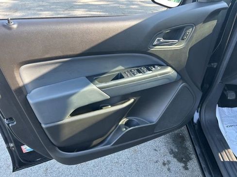 Used 2016 Chevrolet Colorado Z71 AWD/4WD image 10