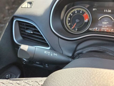 Used 2022 Jeep Cherokee Trailhawk image 22