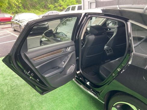 Used 2018 Honda Accord Touring image 37