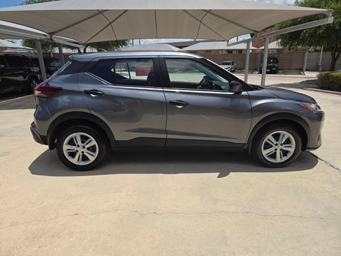 Certified 2025 Nissan Kicks Play S FWD image 2