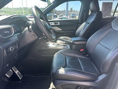 Used 2024 Ford Explorer ST w/ Equipment Group 401A AWD/4WD image 9