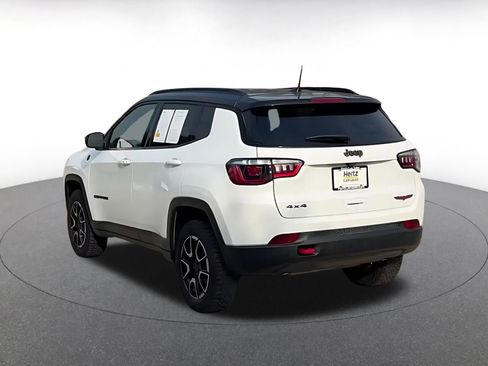 Used 2025 Jeep Compass Trailhawk AWD/4WD image 11