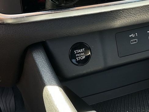 Used 2026 Nissan Rogue SV FWD image 25