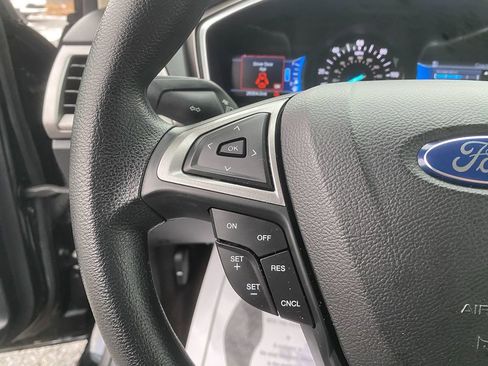 Used 2018 Ford Fusion S image 16