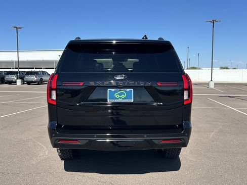 Certified 2025 Ford Expedition Tremor AWD/4WD image 5