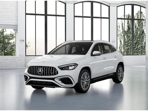 Used 2025 Mercedes-Benz GLA 35 AMG 4MATIC image 40