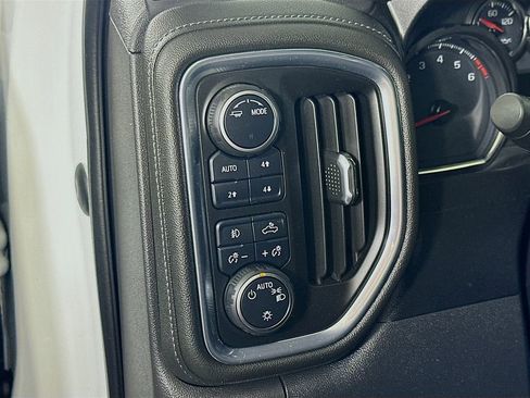 Used 2021 Chevrolet Silverado 1500 RST w/ Z71 Off-Road Package AWD/4WD image 21