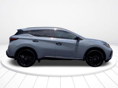 Used 2023 Nissan Murano SV w/ SV Midnight Edition Package FWD image 2