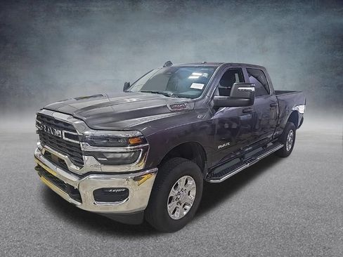Used 2025 RAM 2500 Big Horn AWD/4WD image 4