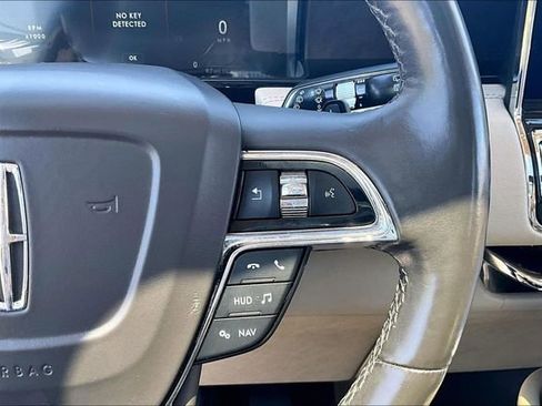 Used 2020 Lincoln Navigator Reserve w/ Equipment Group 208A Reserve AWD/4WD image 19