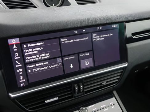 Used 2020 Porsche Cayenne S image 12