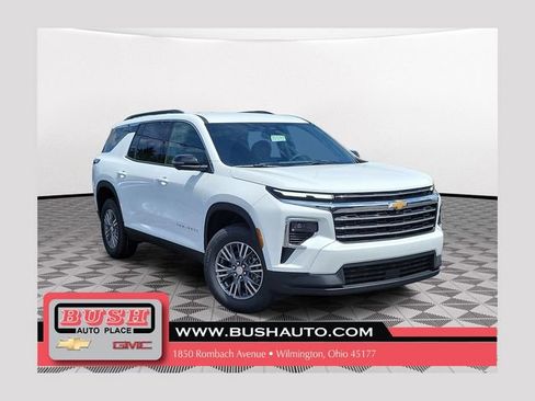 New 2026 Chevrolet Traverse LT w/ Driver Confidence Package FWD image 1