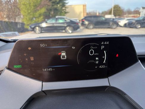 Used 2025 Toyota Prius LE image 38