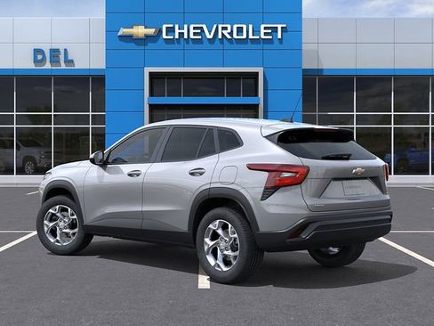 New 2026 Chevrolet Trax LS w/ LS Convenience Package FWD image 3