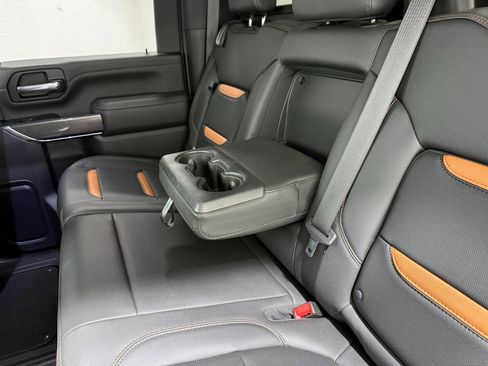 Used 2023 GMC Sierra 2500 AT4 image 44