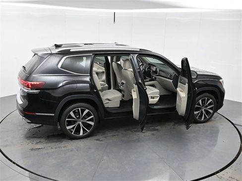Used 2024 Volkswagen Atlas SEL Premium R-Line image 48