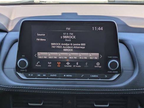 Used 2023 Nissan Rogue SV image 19