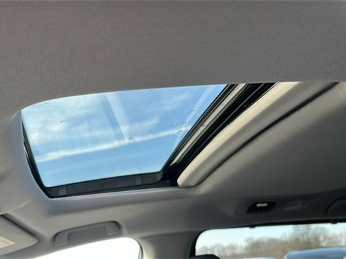 Used 2024 Honda Odyssey EX-L image 11