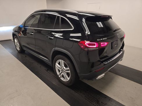 Used 2023 Mercedes-Benz GLA 250 4MATIC w/ Premium Package image 8