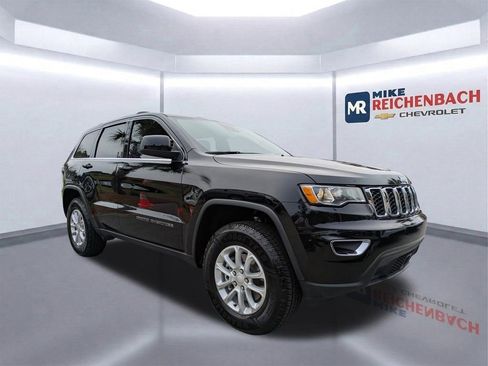 Used 2021 Jeep Grand Cherokee Laredo X image 2