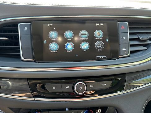 Used 2018 Buick Enclave Premium FWD image 19