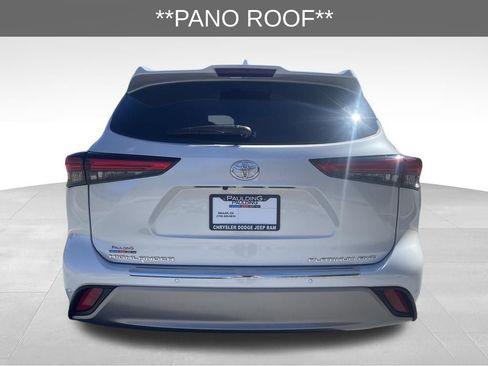 Used 2022 Toyota Highlander Platinum image 7