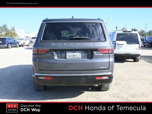 Used 2022 Jeep Wagoneer Series II RWD image 6