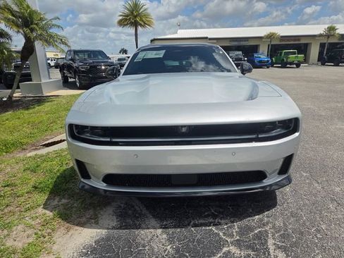 Used 2024 Dodge Charger R/T w/ Plus Group AWD/4WD image 2