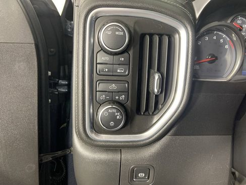 Used 2020 Chevrolet Silverado 1500 LT image 10