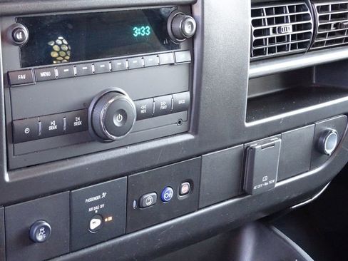 Used 2024 GMC Savana 2500 Work Van w/ Driver Convenience Package image 21