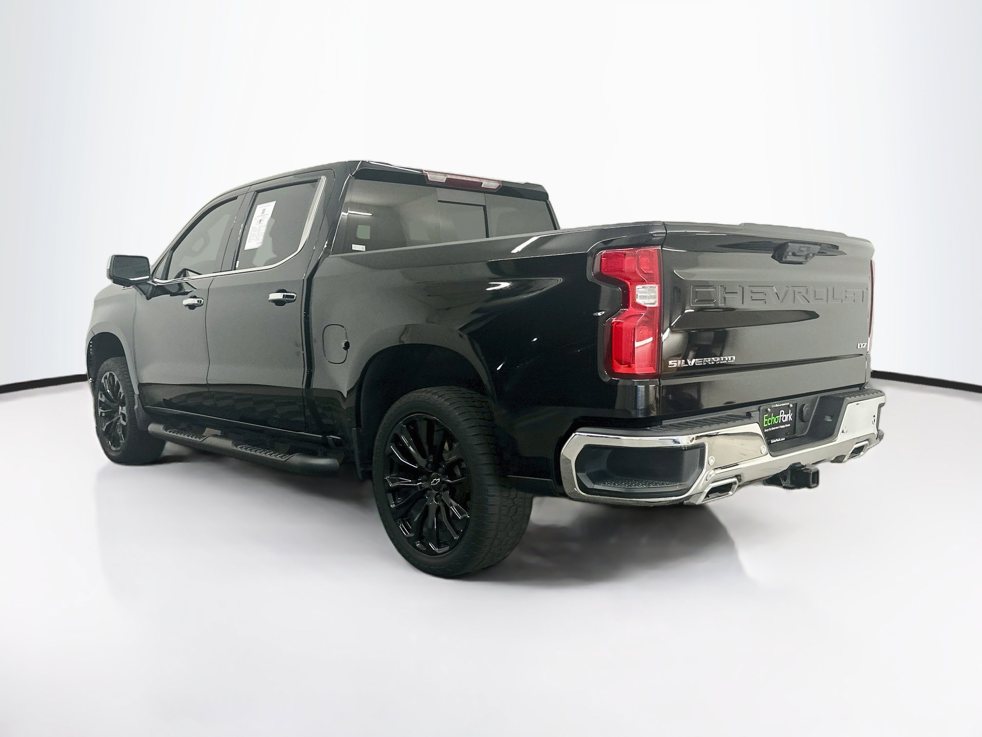 Used 2023 Chevrolet Silverado 1500 LTZ AWD/4WD image 5
