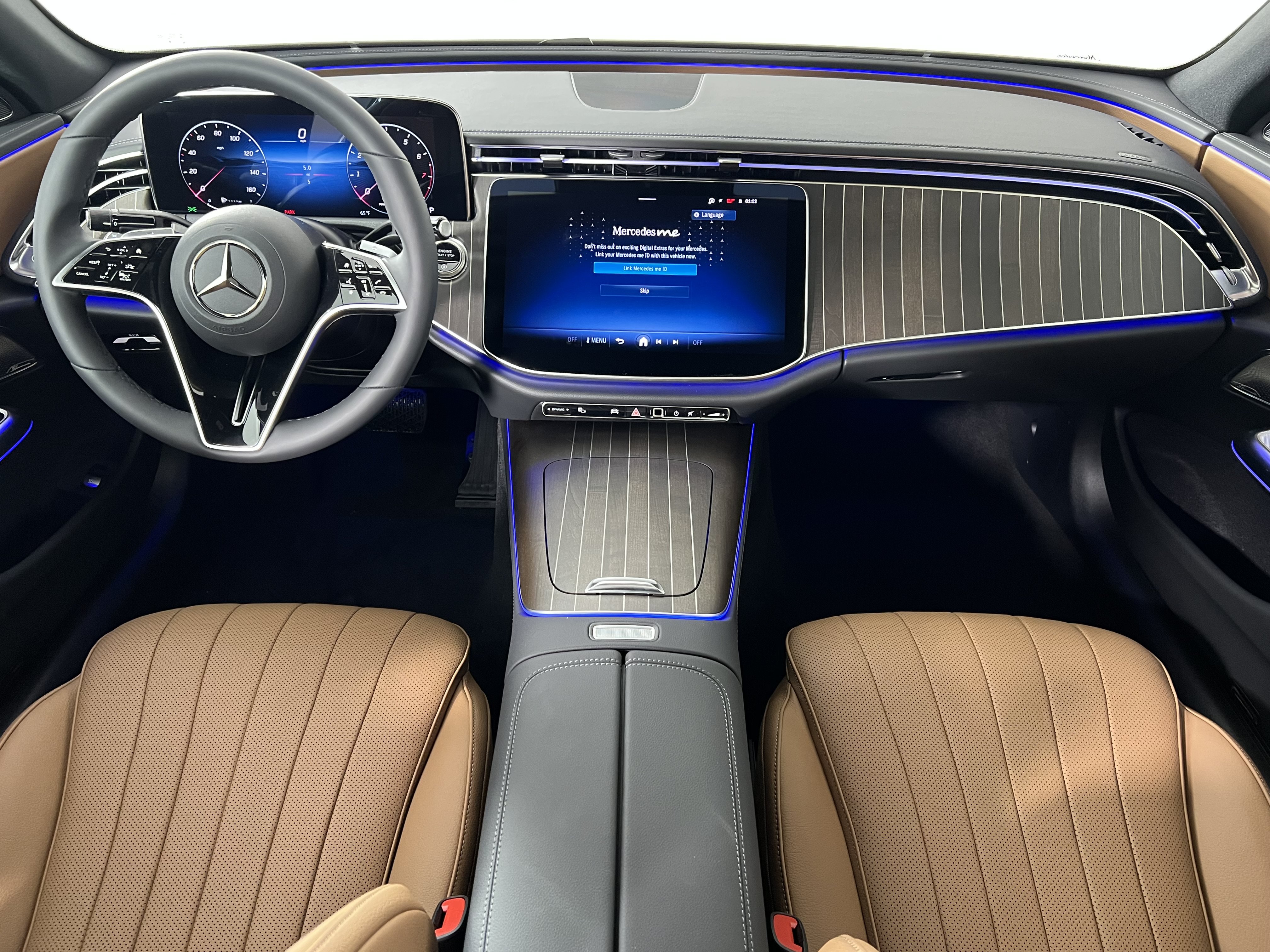 New 2026 Mercedes-Benz E 350 4MATIC Sedan image 23
