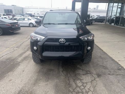 Used 2019 Toyota 4Runner SR5 image 2