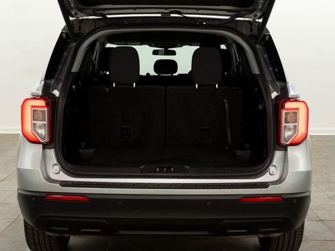 Used 2022 Ford Explorer XLT AWD/4WD image 13