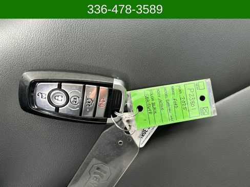 Used 2025 Ford Expedition Max Active AWD/4WD image 27