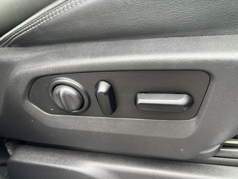 Used 2020 Chevrolet Silverado 2500 High Country image 28