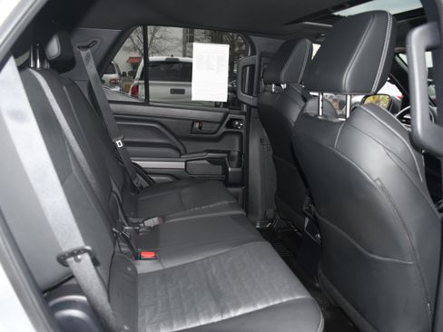 Certified 2025 Toyota 4Runner TRD Off-Road Premium image 20