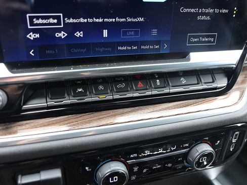 Used 2025 Chevrolet Silverado 1500 LT Trail Boss w/ Convenience Package II image 32