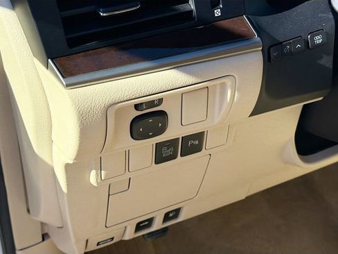 Used 2015 Lexus ES 350 w/ Premium Package image 13