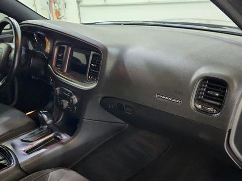 Used 2020 Dodge Charger SXT w/ Blacktop Package image 22