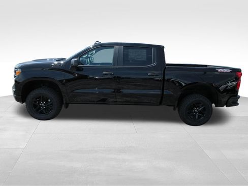 New 2026 Chevrolet Silverado 1500 Custom Trail Boss w/ LPO, Dark Essentials Package AWD/4WD image 2